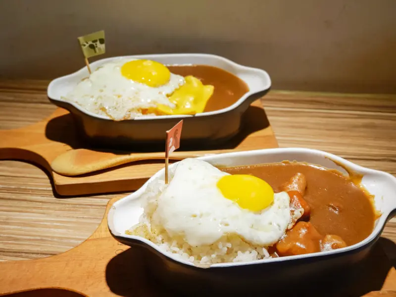 台北美食||Home Curry﻿-藏在萬年大樓裡的日式咖哩，平價又可愛||萬華區、台北咖哩飯