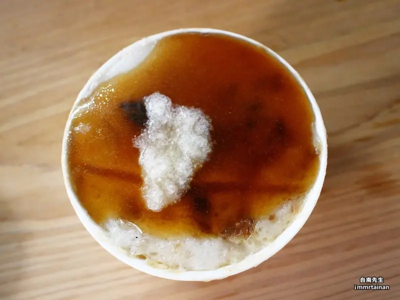 台南碗粿／只賣2樣產品／傳統市場內隱藏版美食／百年老店傳承四代／每日限量晚來吃不到／當天現做不賣隔夜貨／在地人從小吃到大－「碗粿助」