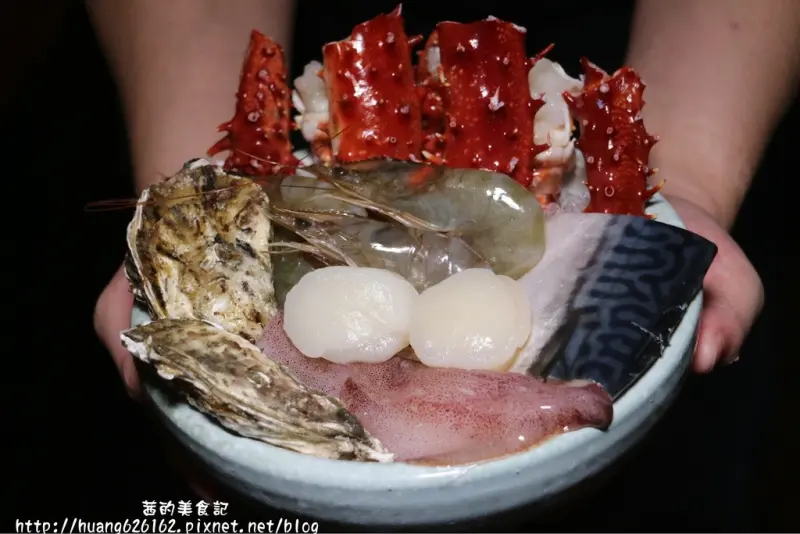 【台北內湖區】內湖頂級燒烤吃到飽『帝一 帝王蟹海鮮/黑毛牛/伊比利豬 頂級燒烤吃到飽』捷運西湖站美食/專人桌邊服務/愛評體驗團