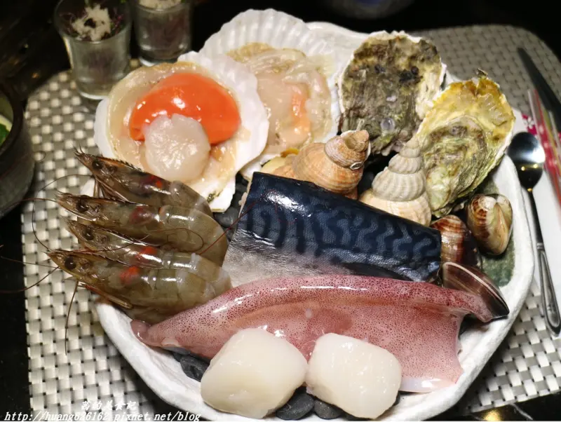 【台北內湖區】頂級燒肉$1550元吃到飽& $1180元套餐高貴不貴任你挑選『帝一 帝王蟹海鮮/黑毛牛/伊比利豬 頂級燒烤吃到飽』內湖頂級燒肉推薦/桌邊專人服務/捷運西湖站