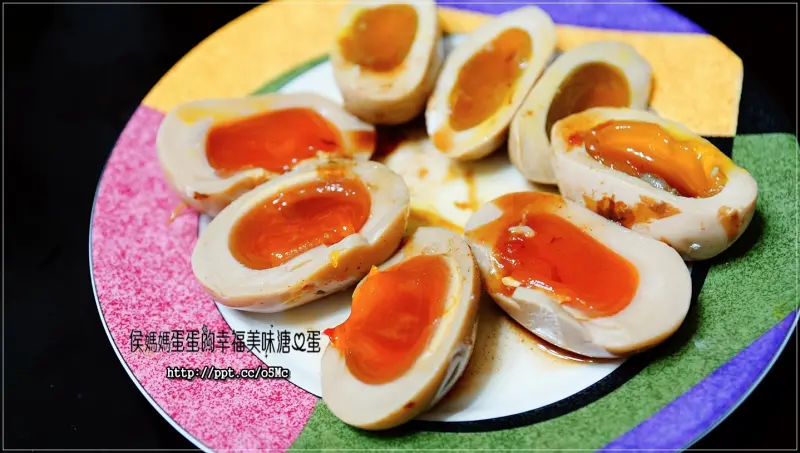 【侯媽媽蛋蛋的幸福美味溏心蛋】宅配美食～純手工製作，費時又費工，無防腐劑／無香精味精，濃郁的日式風味，麻辣口味更讓人回味
