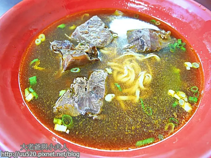 《台南食記》安南區無名牛肉麵〈牛肉麵意麵〉，大碗又便宜