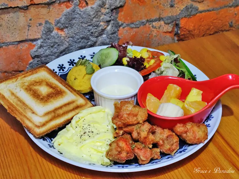 【板橋不限時咖啡廳】翁林.林Café-輕鬆舒適氛圍+餐點用心，寵物友善餐廳，捷運新埔站附近早午餐推薦