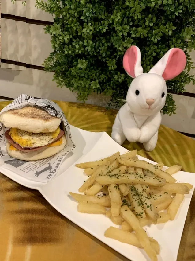 Bunny House 兔兔窩傢飾.咖啡 滿福堡套餐給你一天該有的滿足感(❁´◡`❁)