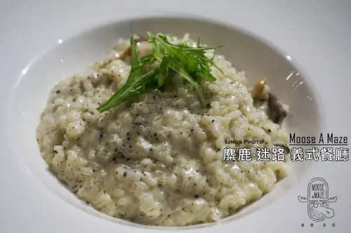 中和。永安市場│北歐風格小清新風格義式小酒館、適合IG打卡夢幻花藝、推薦松露奶油燉飯，低溫舒肥烹調鴨胸、牛小排：Moose A Maze 麋鹿·迷路 義式餐廳。
