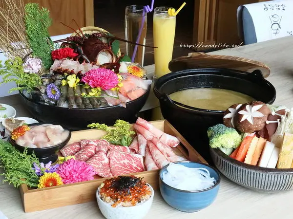 台中美食│春花秋實海鮮和牛鍋物〃頂級鍋物推薦!!活體海鮮入料，食材新鮮又實在，雙人套餐超澎湃～        
      