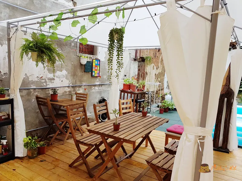 【新竹美食】城隍廟巷弄老房歐風小院子《Oya Pizza》南義窯烤拿坡里披薩