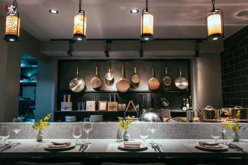  【中肯‧食記】TOP FIRE Restaurant‧捷運南京三民站｜細膩又奢華的頂級料理盛宴‧每一處細節都用心的卓越餐廳！