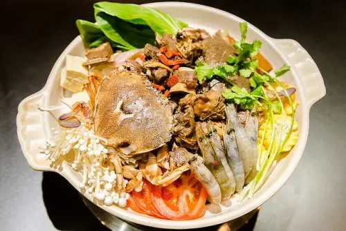 【台北捷運美食】【松山站美食】是羊肉爐也是火鍋-台省製燒海鮮羊肉爐(1-3訪)