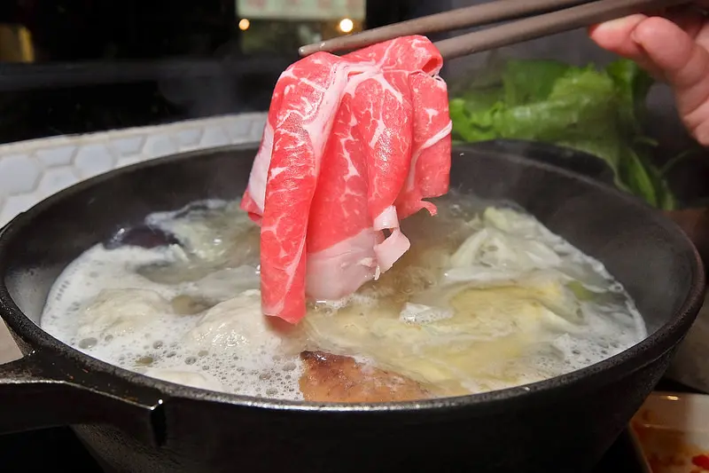 台北 市府站 初衷小鹿原味鍋物 好食材的人氣日式鍋物,芋頭超好吃