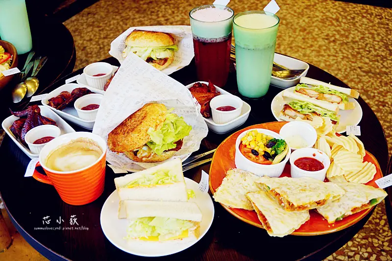 土司森林美味之旅-南門總店。近明德女中、中興大學平價早午餐，大份量又多樣化選擇，平價享受美味又可以吃飽飽!
