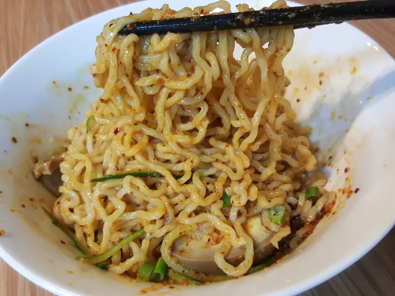 【食-新竹竹北】食神廣東粥(六家店)★番茄紅燒嫩骨麵☆乾挑辣麵