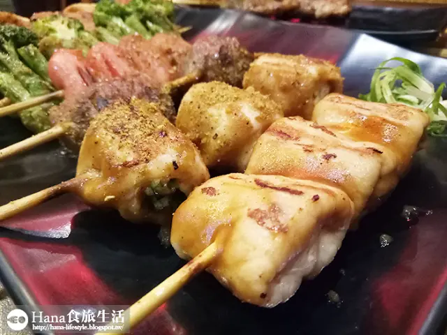 【新北三重】燒鳥串道 三重加盟店 | 串燒美食宵夜 內用柴魚醬拌飯雖可免費無限吃 但仍有進步空間
