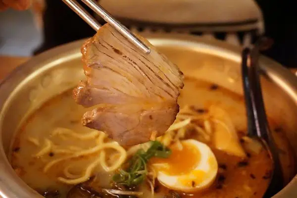 【赤鳥深夜炙燒拉麵】日韓創意且平價