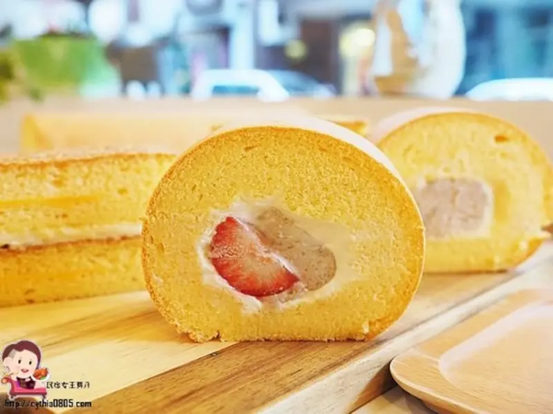 中壢這家生乳捲專賣店，裡面賣的生乳捲低糖健康又好吃，彌月蛋糕的首選，一定要提早預約