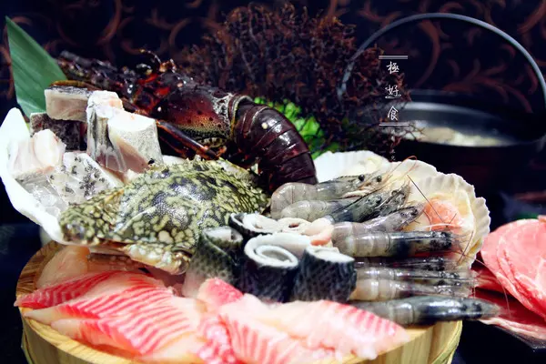 【宅配。鍋物】 樂天市場-極好食 貝里斯龍蝦鍋 綜藝大熱門 黃登輝推薦美食 傳說中的痛風鍋 特價海鮮火鍋組合 (菜太貴？超划算宅配美食來了！ 20161206 )