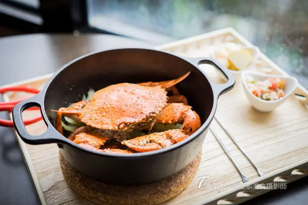 新開幕【海洋書房】南方澳情人灣新景點,海景美，餐點也都超好吃!!!宜蘭美食推薦