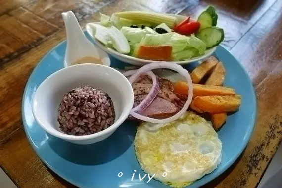  ♡ 新竹食 ♡ 有樹早餐 ღ 輕鬆的價錢就能享受精緻好吃的早午餐              