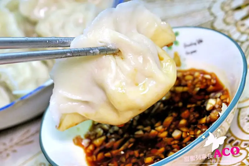 ♥宅配冷凍水餃♥ 【賦亨水餃】，在家就可以品嘗到山東姥姥的手擀水餃及蔥油餅，山東餃子餃皮Ｑ彈內餡味美