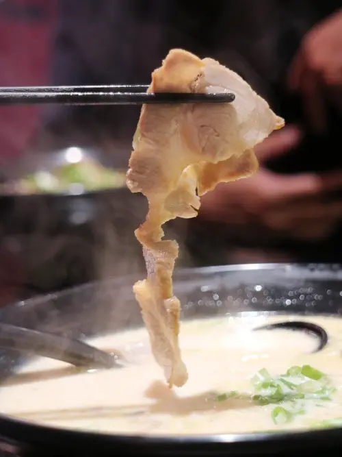 【台南宵夜】24h子彈列車拉麵。100元平價台式口味拉麵已經抵達府前線