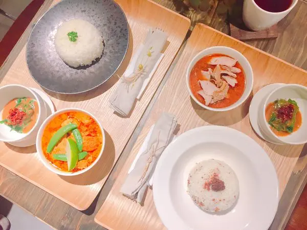 捷運市政府站✿有點品食✿品味生活 品味美食 ! 復古而寧靜的純淨空間~