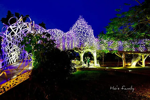 [嘉義景點]後花園詩畫潭景！白天環湖騎單車，夜賞浪漫七彩橋X全台最大水舞噴泉～蘭潭風景區•蘭潭泛月X月影潭心