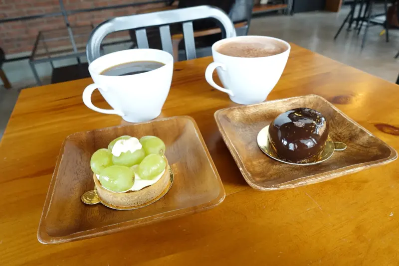 【甜點咖啡】P&Js Pâtisserie 甜點工作室 , 台中西區精緻人氣百元蛋糕甜點水果塔 , 安靜舒適環境可供外帶