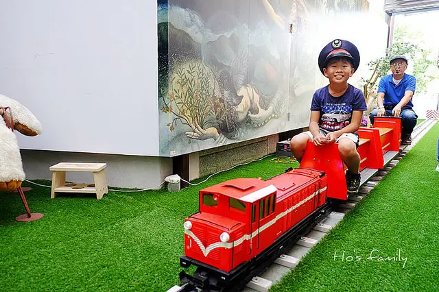 [嘉義景點]新亮點！來鐵道主題故事館搭小火車～北門森鐵故事館