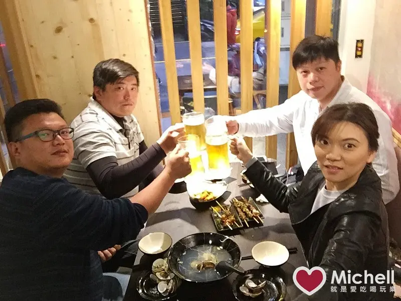 ❤️ 新竹美食 ❤️ 松江屋海鮮串燒(新竹城隍廟)居酒屋：各式海鮮、牛豬雞肉類、炸物、串燒...... 日本進口生啤酒，棉密、順口的口感，猶如置身日本居酒屋，下班小酌的好去處!!