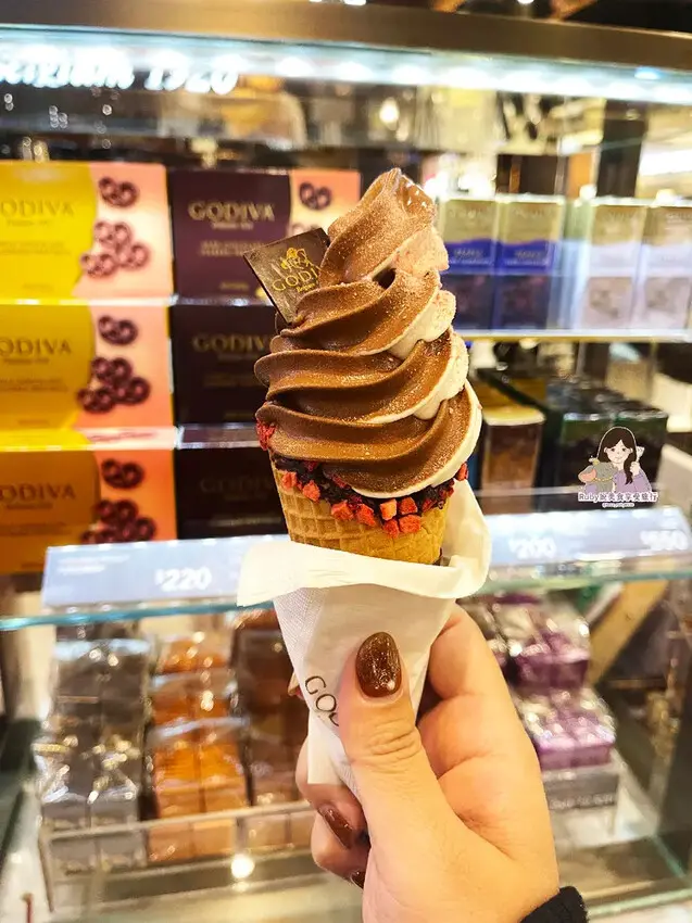 【霜淇淋推薦】GODIVA 期間限定霜淇淋，巧克力霜淇淋濃郁