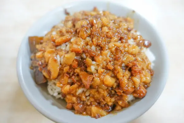 親親小吃店 - 這滷肉飯有點唰嘴