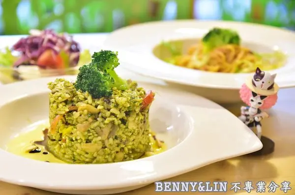 [台中北區美食]舒適用餐環境，平價健康義式素食料理 -- 點匠輕鬆小品(台中美食推薦、台中義式餐廳、台中素食料理推薦、台中寵物友善餐廳)