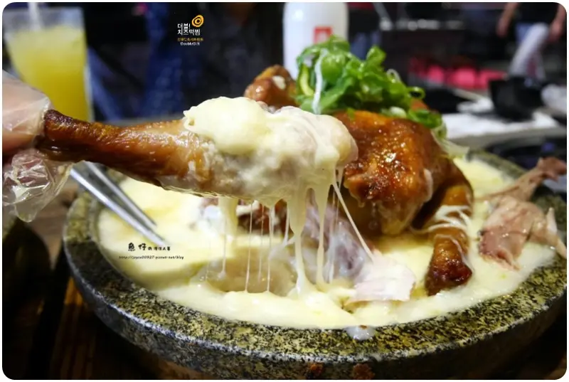 【台中.西區】打啵G 台灣3號店。全台第一家韓國地鐵主題餐廳，主打120公分巨無霸串燒、享用Double起士鍋巴烤雞 (台中西區韓式料理/打啵G/鍋巴烤雞)