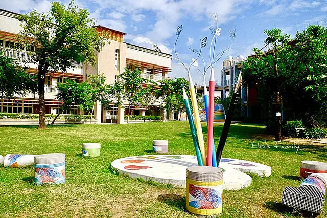 [嘉義景點]孩子們的調色盤天堂！兩層樓滑梯沙坑X夢幻彩虹階梯特色小學～北園國小