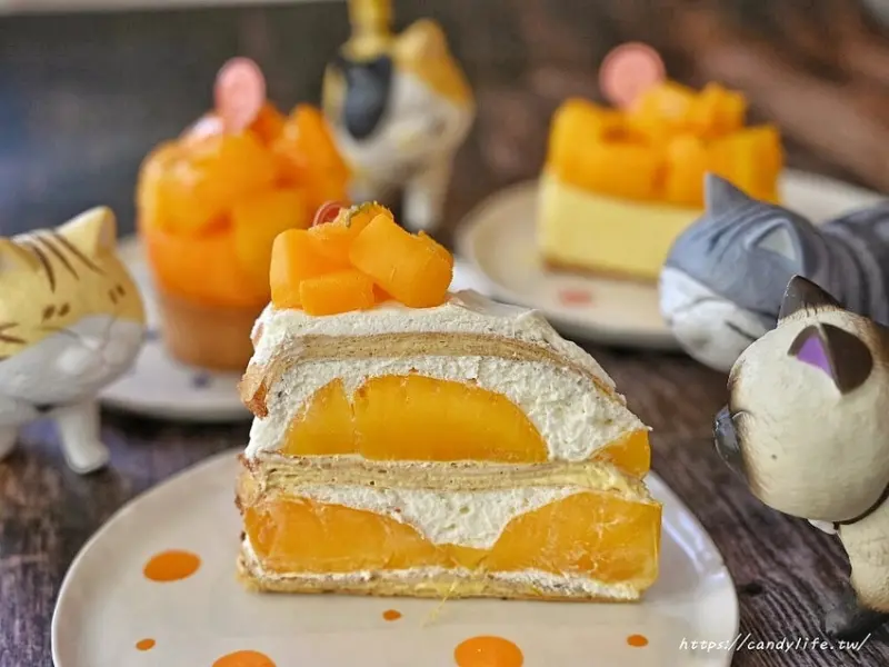 Glocke Bakery G貓甜點│台中芒果千層推薦！超大塊新鮮芒果入料，還有芒果好多塔及芒果生乳捲，店裡頭有貓咪唷～