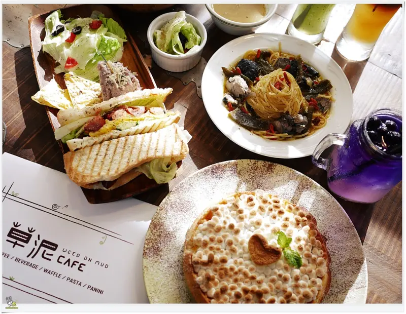 ◊ 午後時光來趟文青個性之旅 不容錯過令人驚豔的草泥餐點 ➩ 草泥Cafe 下午茶 早午餐 音樂會 藝文展覽 家庭聚會 生日派對 包場 六張犁站 