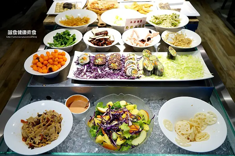 捷運敦化站  誠食健康素食 ✿✿ 東區 / 素食 / 東區216巷 / 明曜百貨週邊美食 / 週一無肉日 / 少油少鹽  推薦