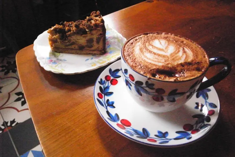 在山野對話，一坐就不想離開，美味的咖啡甜點，內湖不限時咖啡店