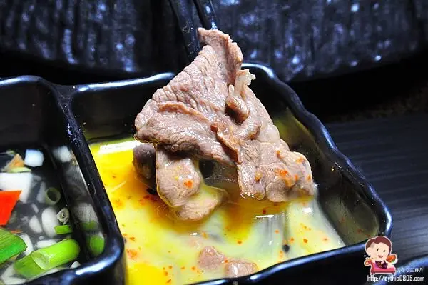 桃園中壢美食–柚子元壽喜燒吃到飽–458元沙朗牛吃到飽，八種吃法任你挑/大同商圈/柚精緻鍋物/壽喜燒/桌邊服務/板腱牛/緞帶拉麵/電話/營業時間