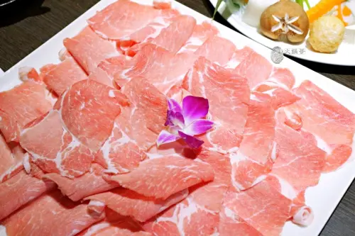 【萬隆站】火鍋哥涮涮屋- 重量級肉盤＆澳洲和牛｜精緻平價涮涮鍋