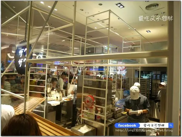 愛評體驗團【台北市/美食】日本超高人氣來台~棒式泡芙好吃不沾手！濃郁內餡融化你口不融你手~ZAKUZAKU 棒棒泡芙