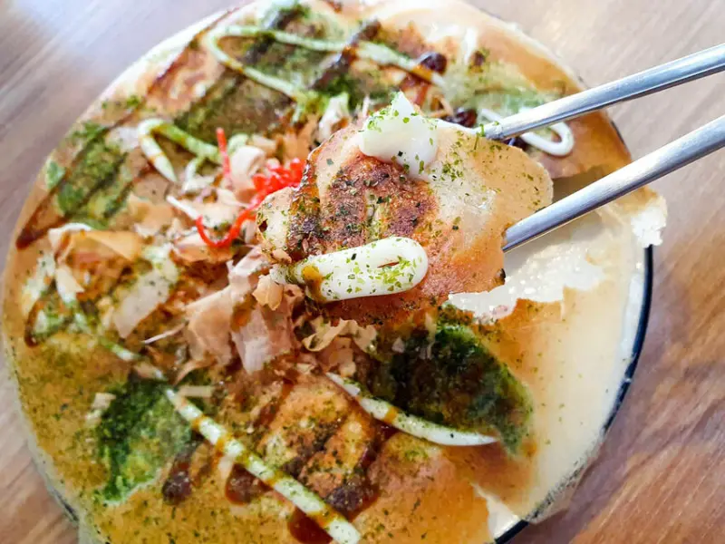 【鹽埕區美食】女子餃子 圓盤煎餃｜鍋燒麵 歡樂拚 圓盤+塔塔大集合 免費升級大阪燒