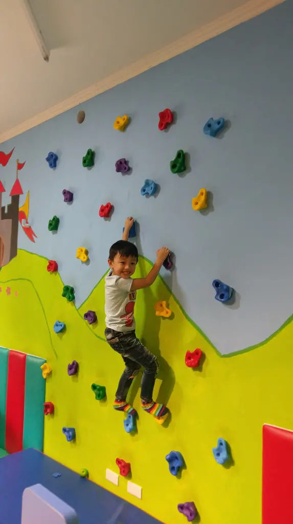 有吃有玩小惡魔玩翻天@親樂鍋