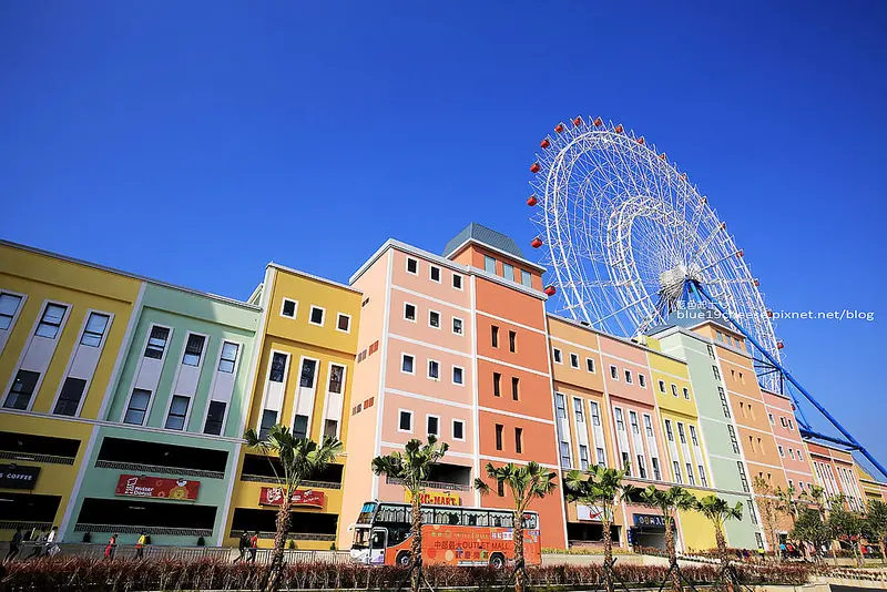 【台中后里】麗寶Outlet Mall-購物商場.全台最大美食街.中部唯一最大Outlet.亞洲第二大全台最大天空之夢摩天輪.全台唯一的北海道特色名產專賣店及寵物狗樂園.還有主題樂園.五星級飯店.F3