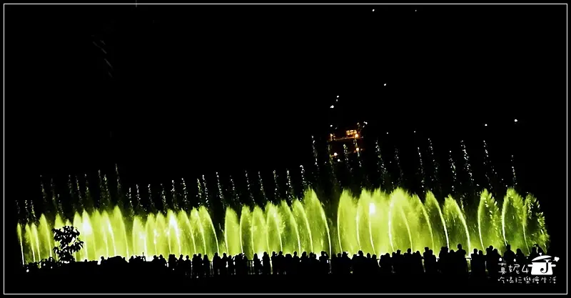 碧潭水舞,2018/3/9-4/30,每天晚上6點開始一天6場天天不打烊，附水舞時間表及碧潭停車資訊