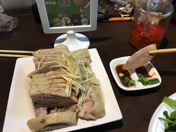 【2018新店碧潭水舞秀/北鴨鴨肉羹】新店平價美食/加羹10元/超大鴨肉切盤150元/情侶最佳約會聖地