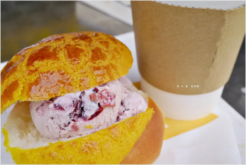 【高雄】楓茶記 博愛至聖店‧正宗港式冰火波蘿油，冬天就是要來一份冰淇淋菠蘿包