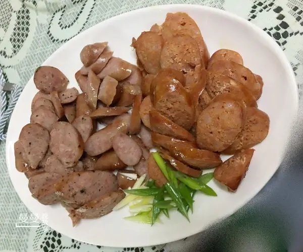 【宅配/伴手禮團購】傳承50餘載好味道《永山食品》手工香腸當日現宰後腿肉、內餡黃金比例、不油不膩、真空包裝