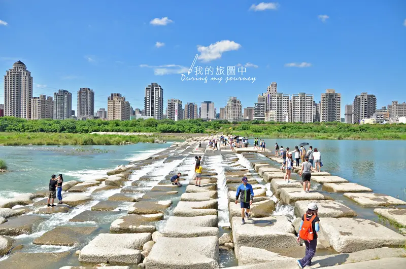 《新竹竹北》頭前溪豆腐岩 IG竄紅打卡地點 可愛的療癒系豆腐+海之聲&天堂路