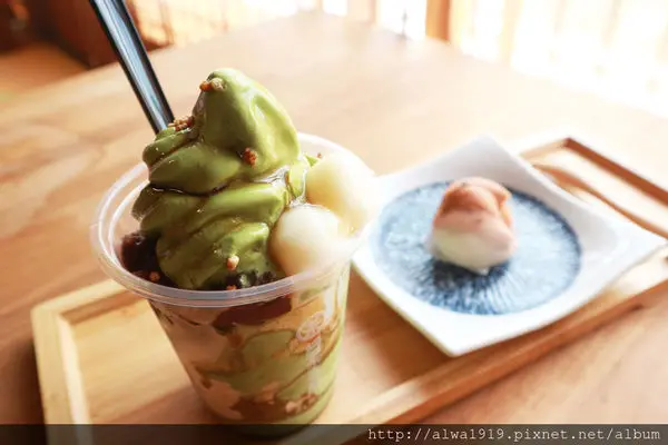 【新竹搶先報】日藥本舖江戶村博物館，免費參觀，穿著華麗和服，坐在有塌塌米香氣的茶道教室裡品嘗宇治金時聖代！不必飛日本，也能享受道地日式下午茶